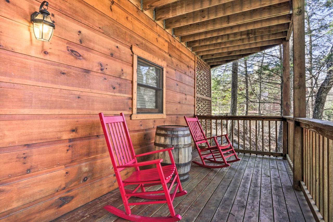 Cozy Cabin With Hot Tub In The Heart Of Pigeon Forge Villa Eksteriør bilde